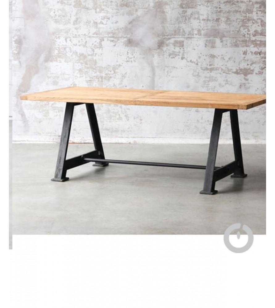 Table industrielle usine